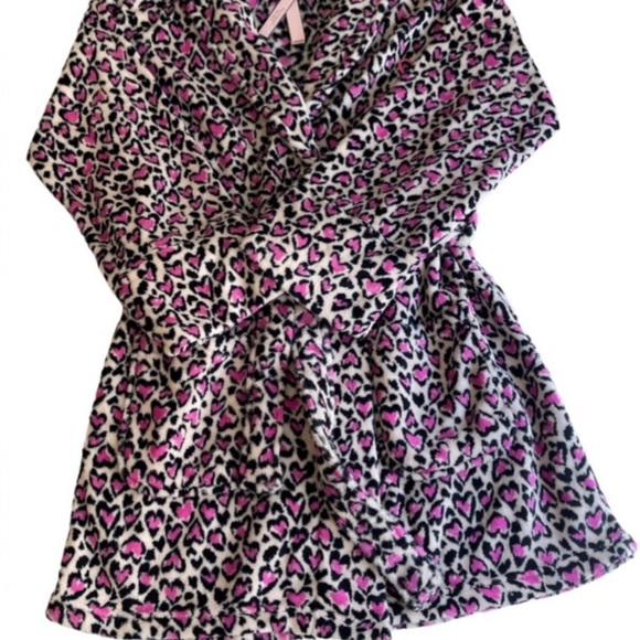 Victoria’s Secret / Pink Robe - Picture 2 of 4